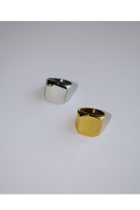 Signet Ring