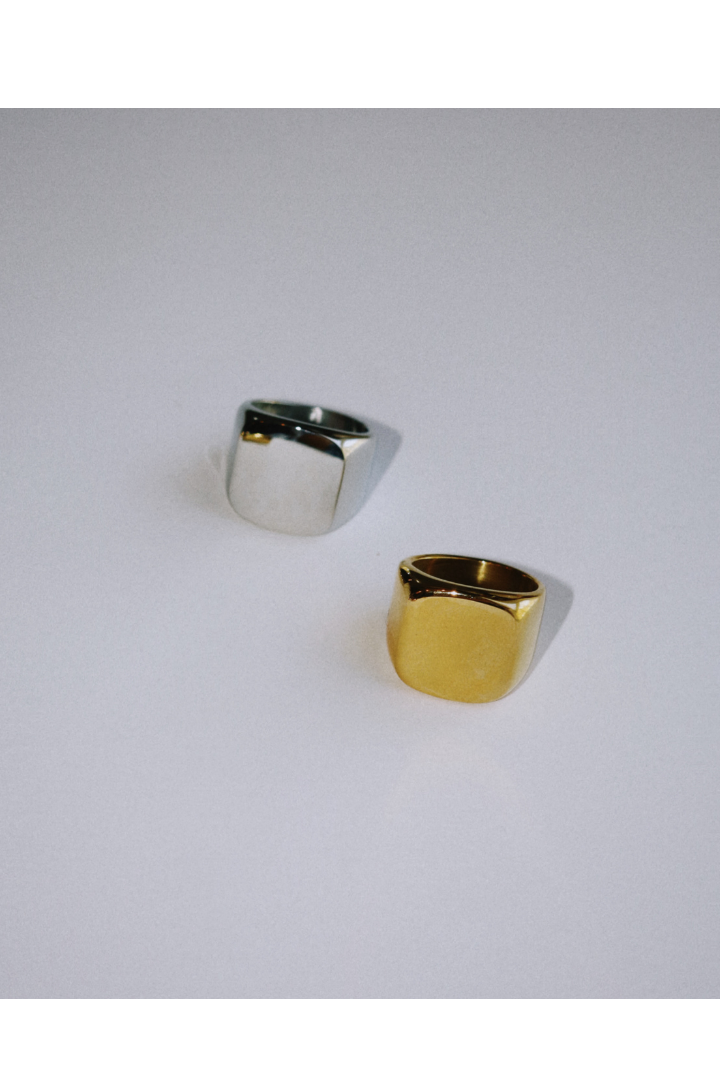 Signet Ring