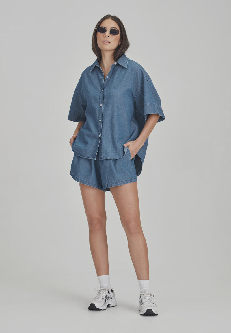 Women's Boyfriend Shirt - Chambray