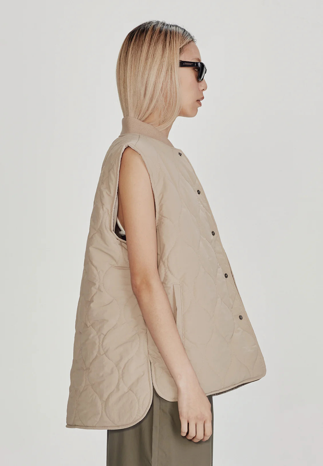 WOMENS QUILTED VEST  -  BUTTERMILK